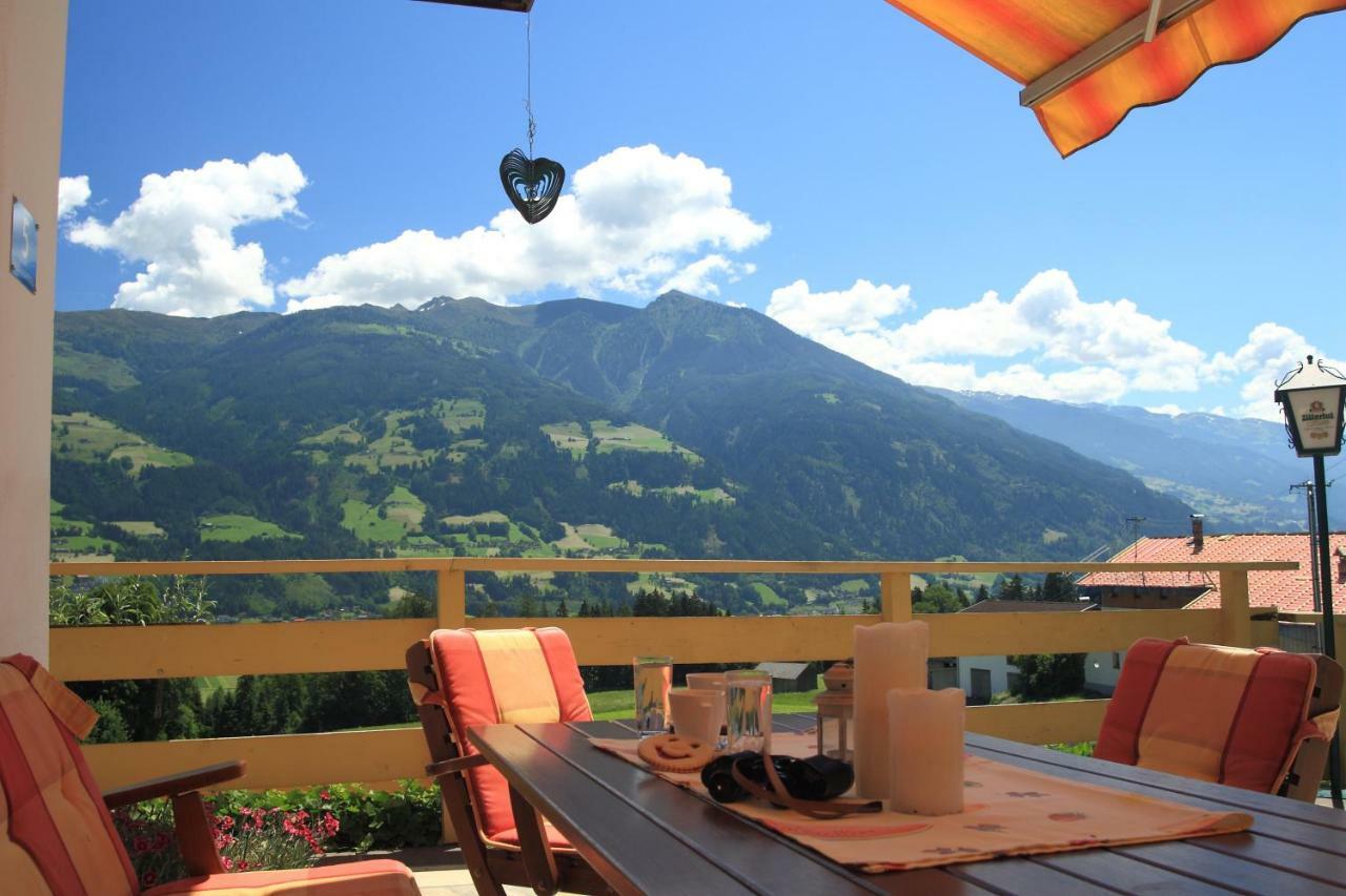 Hotel Pension Eichenhof Ried im Zillertal Exterior foto