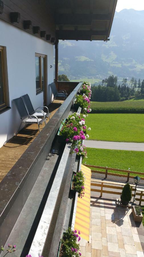 Hotel Pension Eichenhof Ried im Zillertal Exterior foto